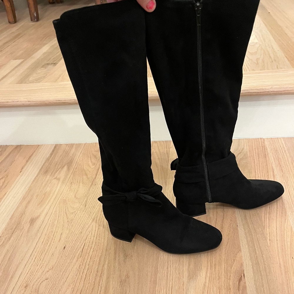 Knee High Black Bow Boots